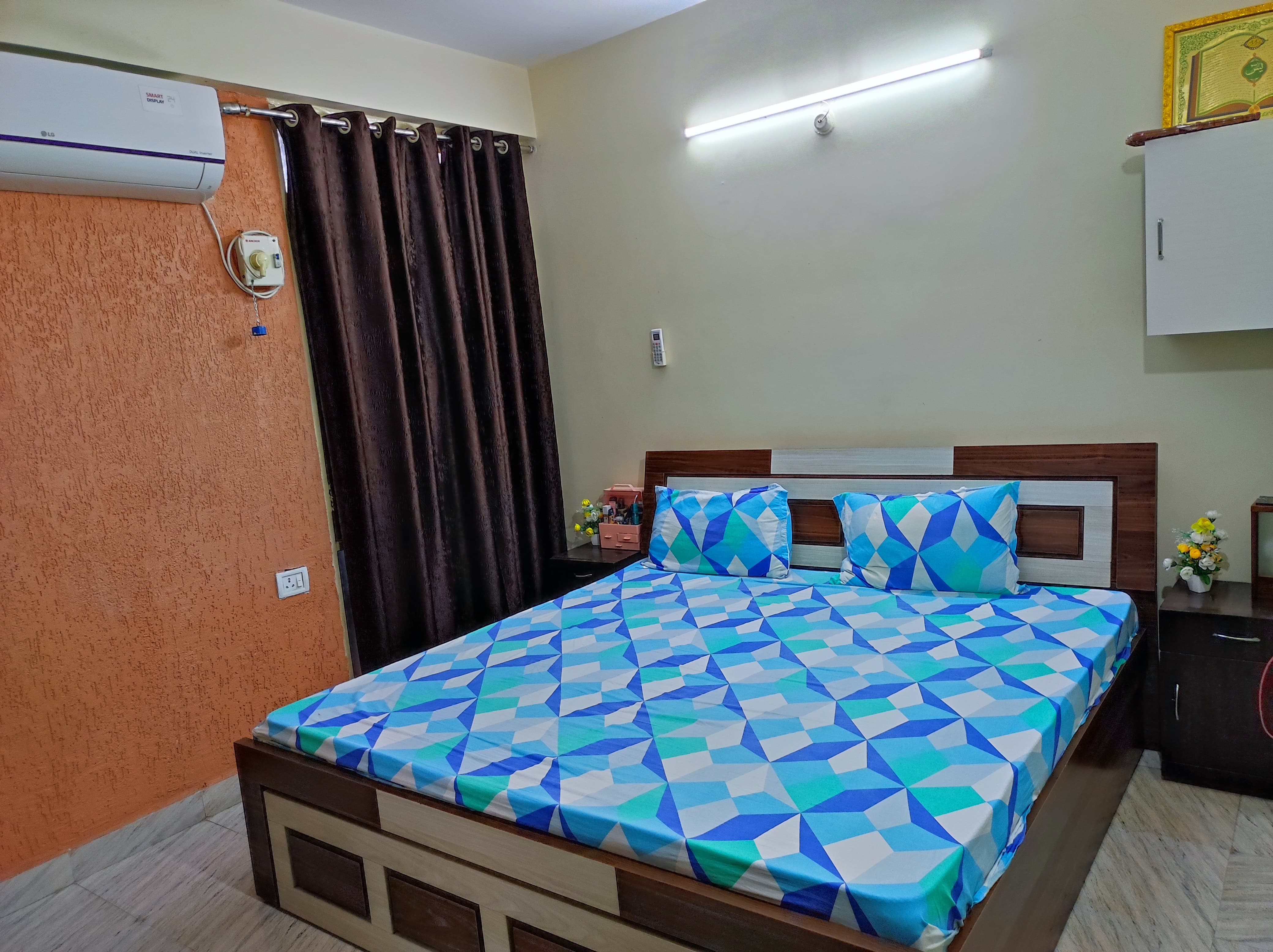 2 BHK Orchid flat — photo 2 of 42