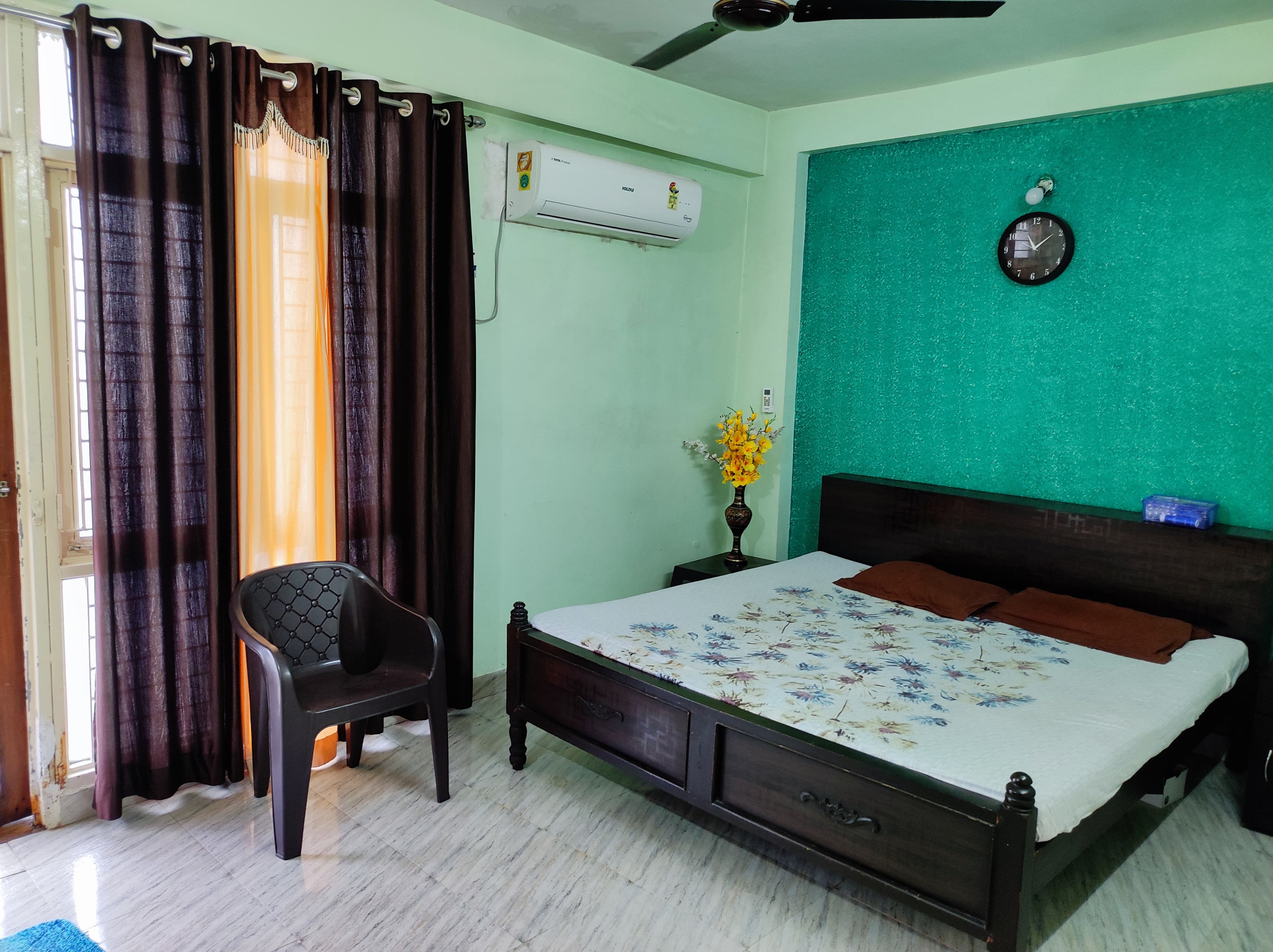 2 BHK Orchid flat — photo 3 of 42