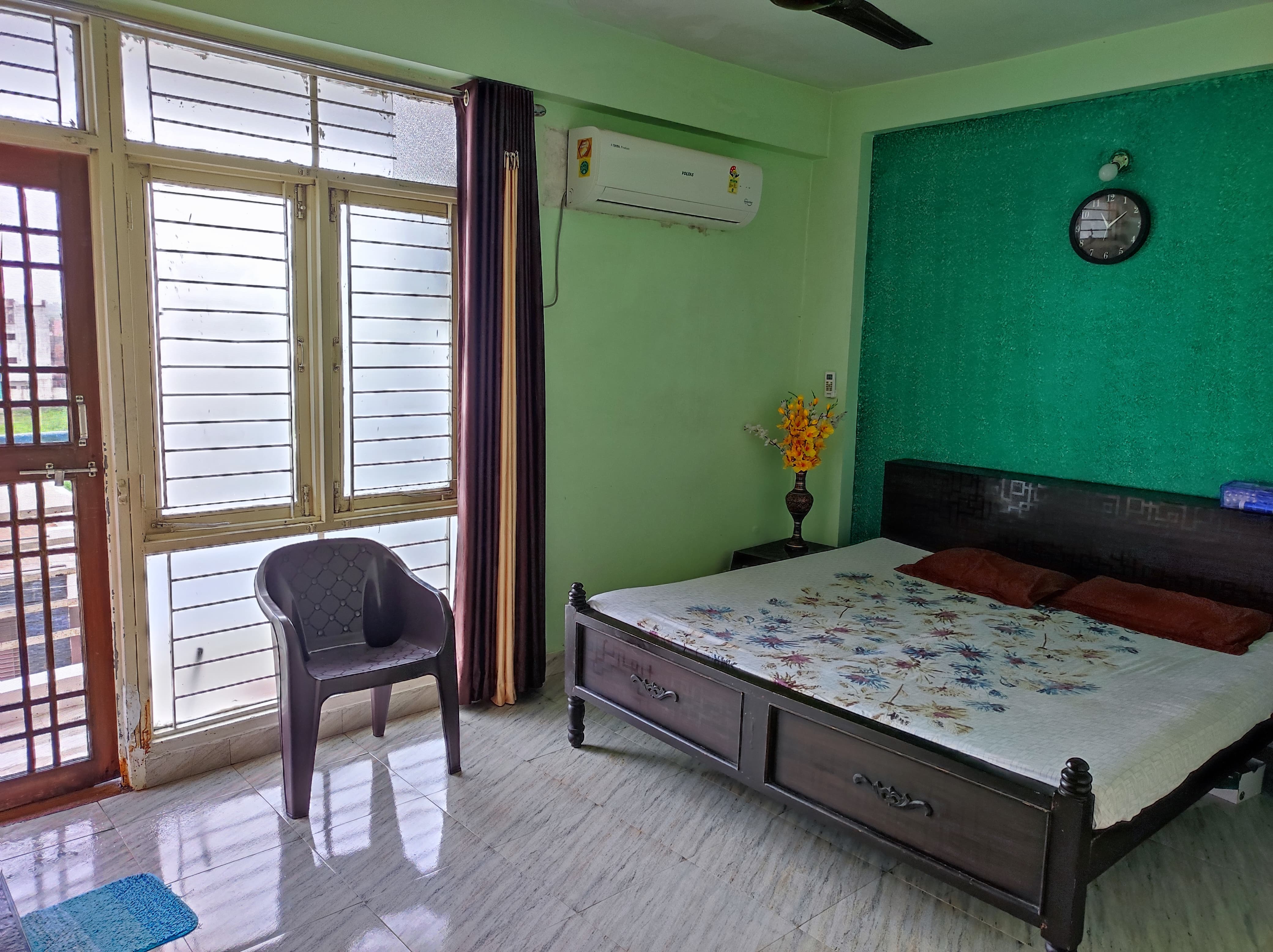 2 BHK Orchid flat — photo 4 of 42